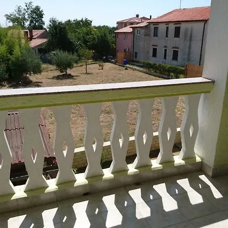 펜션 Holiday Matosevic 메덜린