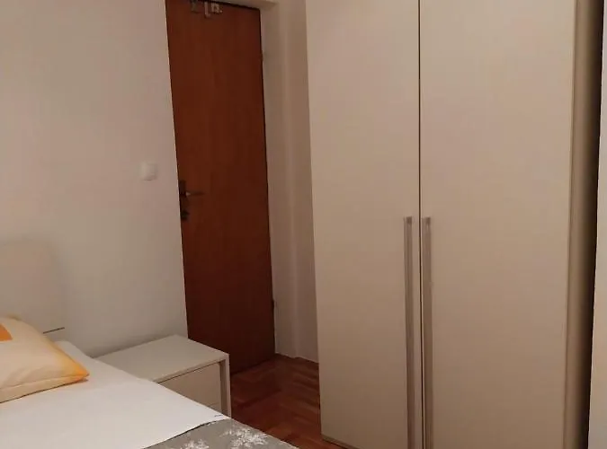 Holiday Matosevic 메덜린